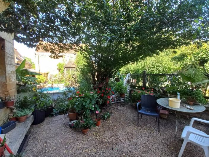 Image No.1-23 Bed Property for sale