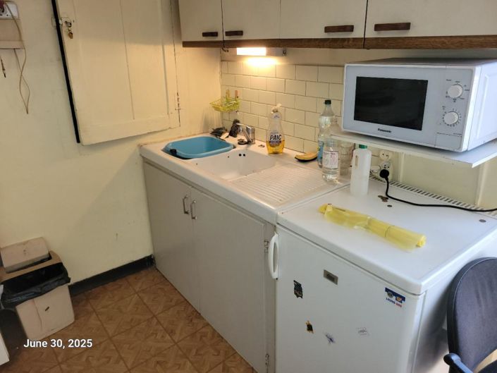 Image No.10-3 Bed Property for sale