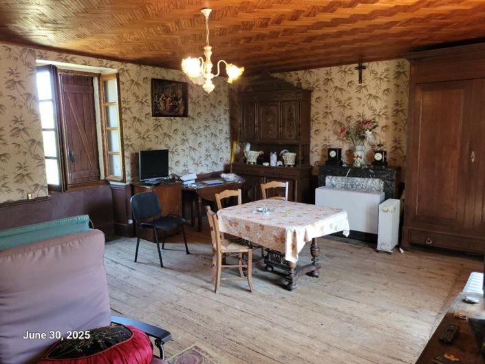 Image No.11-3 Bed Property for sale