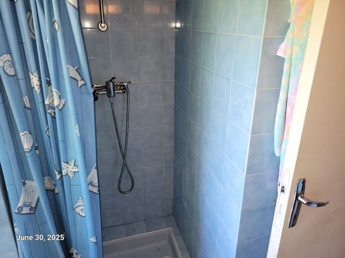 Image No.14-3 Bed Property for sale