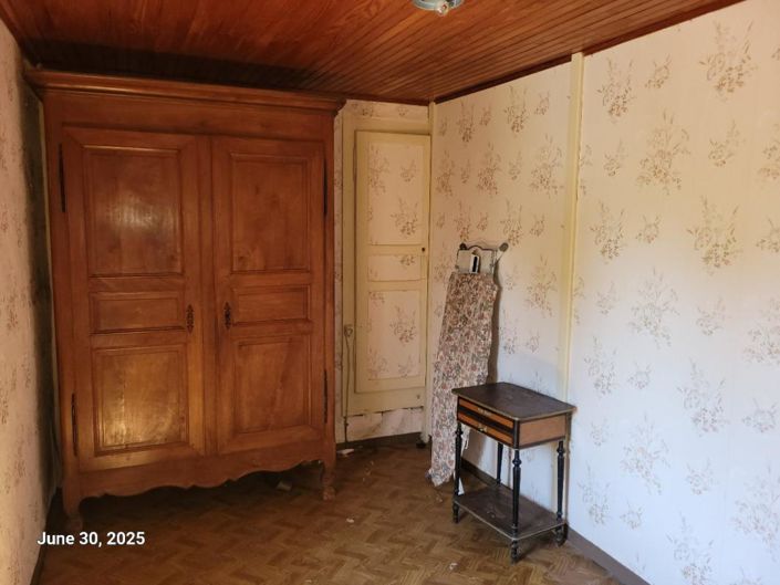 Image No.18-3 Bed Property for sale