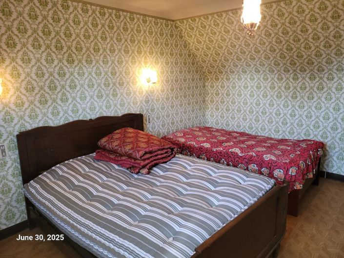 Image No.19-3 Bed Property for sale