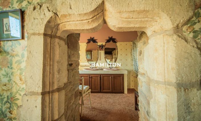 Image No.1-3 Bed Property for sale