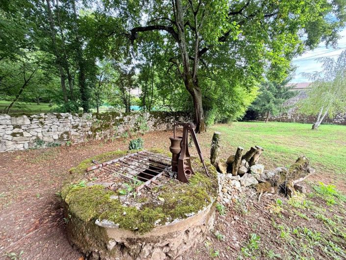 Image No.5-5 Bed Property for sale