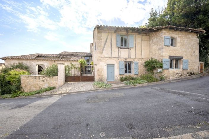 Image No.1-4 Bed House for sale