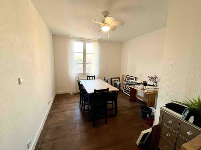 Image No.10-3 Bed House for sale