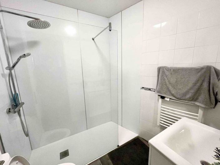 Image No.11-3 Bed House for sale