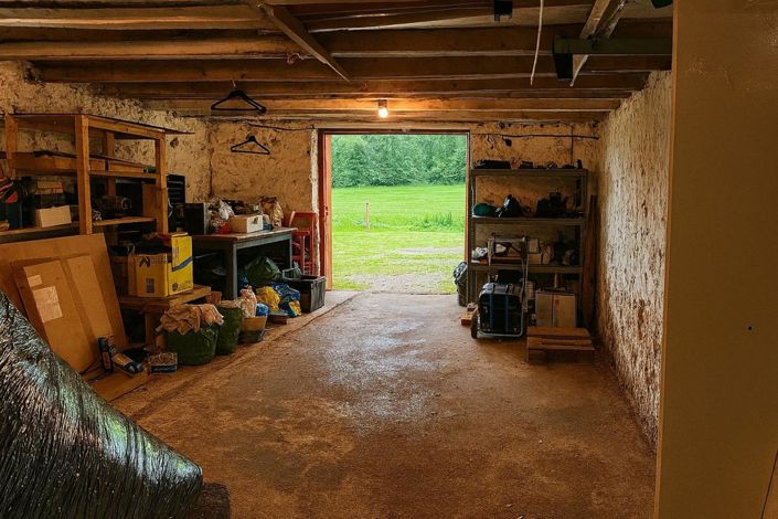 Image No.12-2 Bed Property for sale