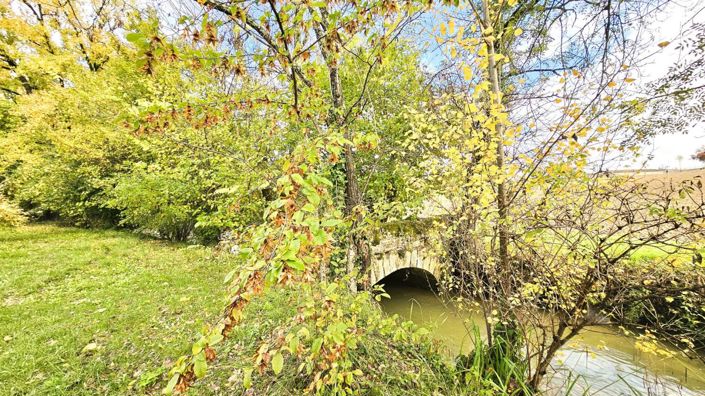 Image No.9-7 Bed Property for sale