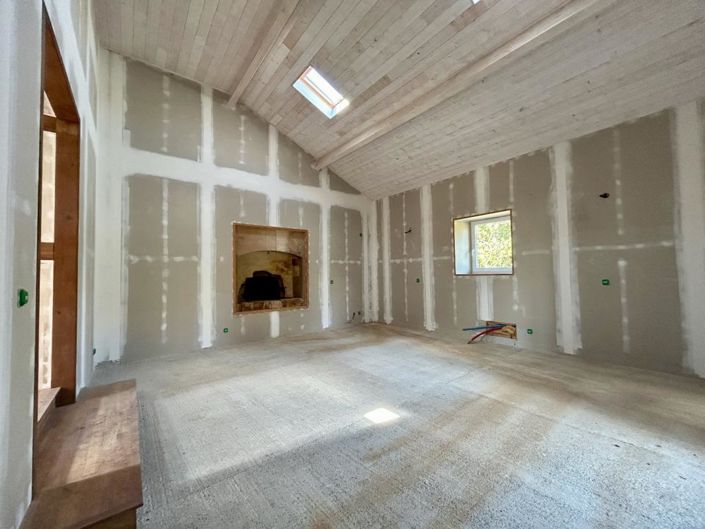 Image No.9-3 Bed Property for sale