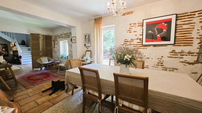 Image No.14-6 Bed Property for sale