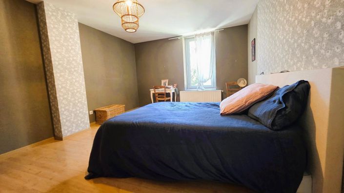 Image No.19-6 Bed Property for sale