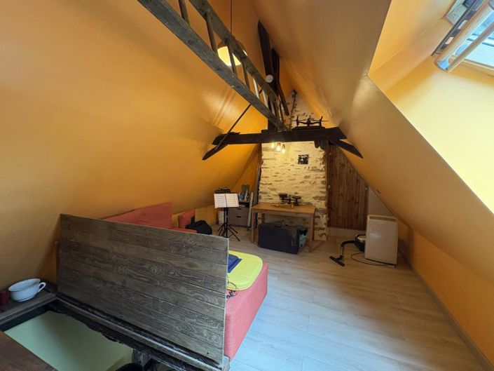 Image No.11-2 Bed Property for sale