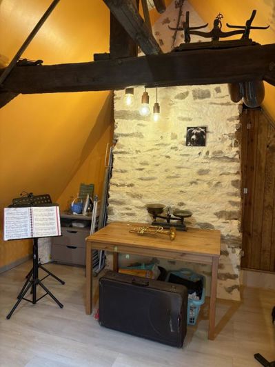 Image No.12-2 Bed Property for sale