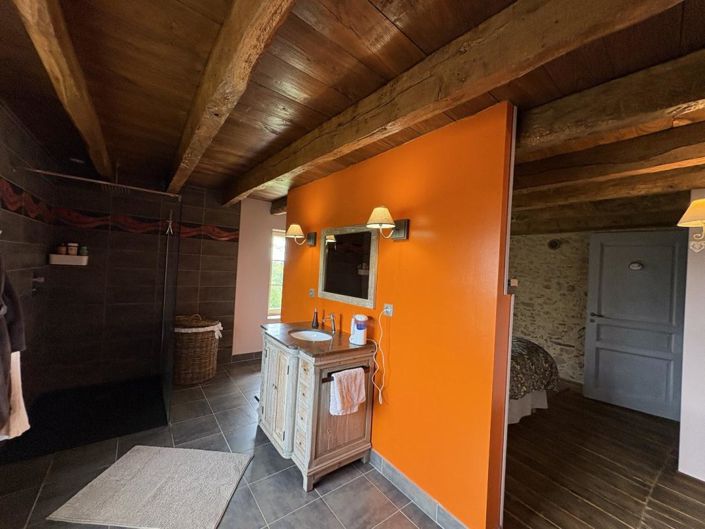 Image No.8-2 Bed Property for sale