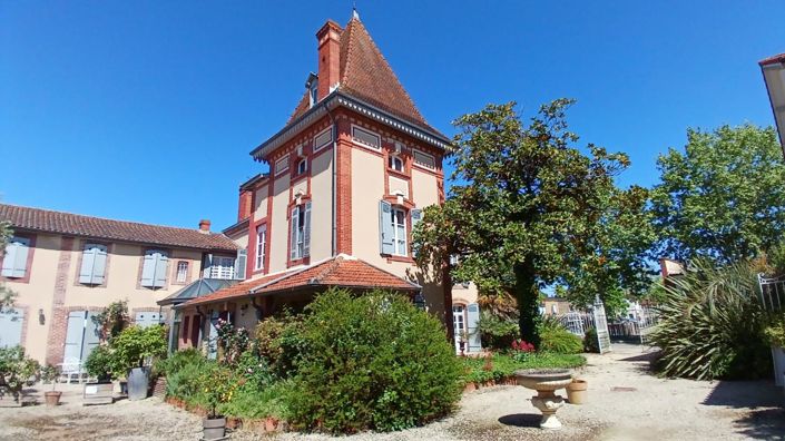Image No.1-5 Bed Property for sale