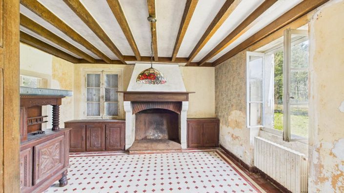 Image No.1-6 Bed Property for sale