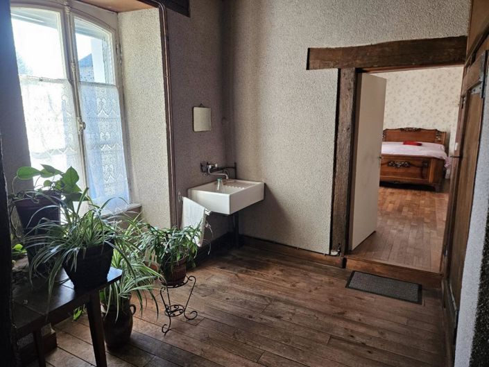 Image No.18-4 Bed Property for sale