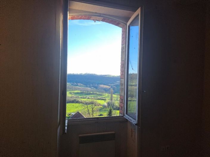 Image No.13-4 Bed Property for sale