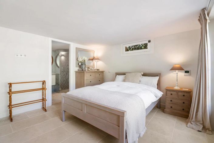 Image No.15-5 Bed Villa for sale