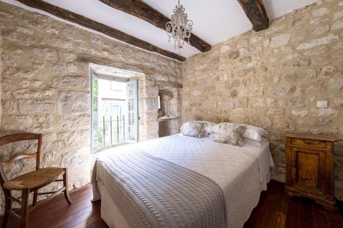 Image No.15-4 Bed House for sale