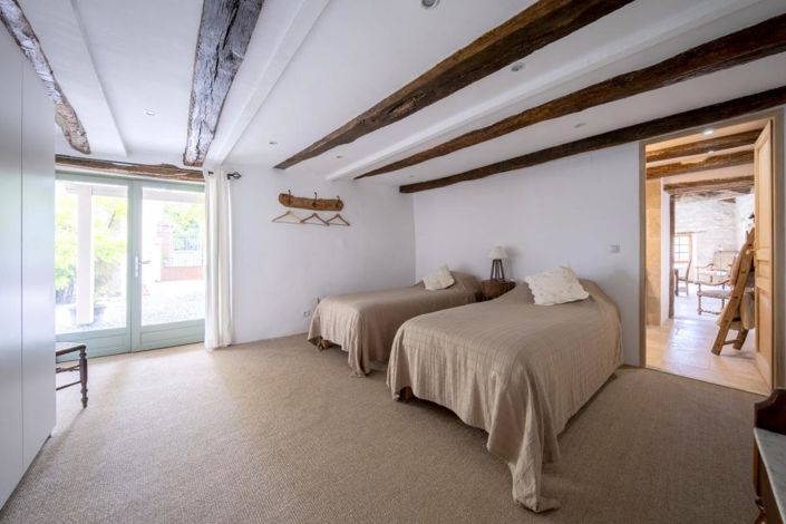 Image No.17-4 Bed House for sale