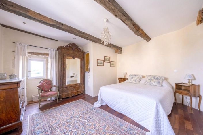 Image No.9-4 Bed House for sale