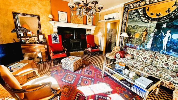 Image No.10-5 Bed Property for sale