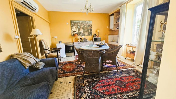 Image No.11-5 Bed Property for sale