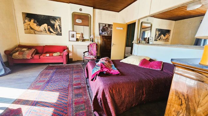 Image No.13-5 Bed Property for sale