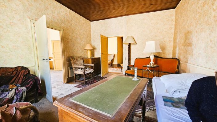 Image No.16-5 Bed Property for sale