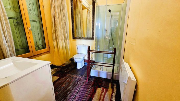 Image No.18-5 Bed Property for sale