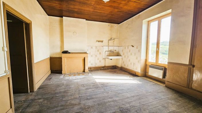 Image No.20-5 Bed Property for sale