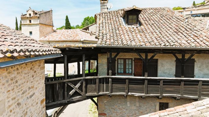 Image No.13-3 Bed Property for sale