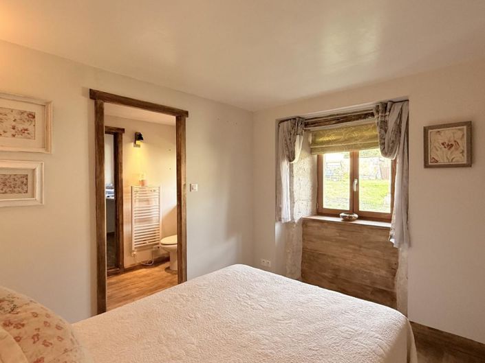 Image No.17-4 Bed Property for sale