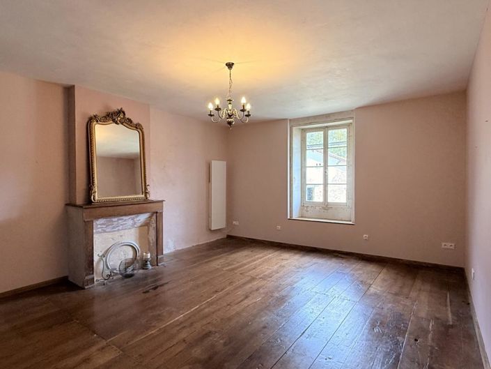 Image No.19-4 Bed Property for sale