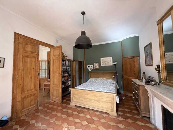 Image No.15-6 Bed House for sale