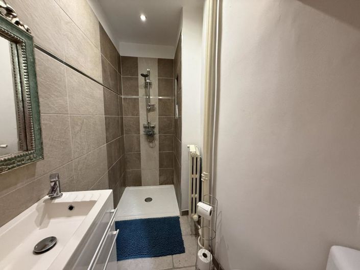 Image No.20-6 Bed House for sale