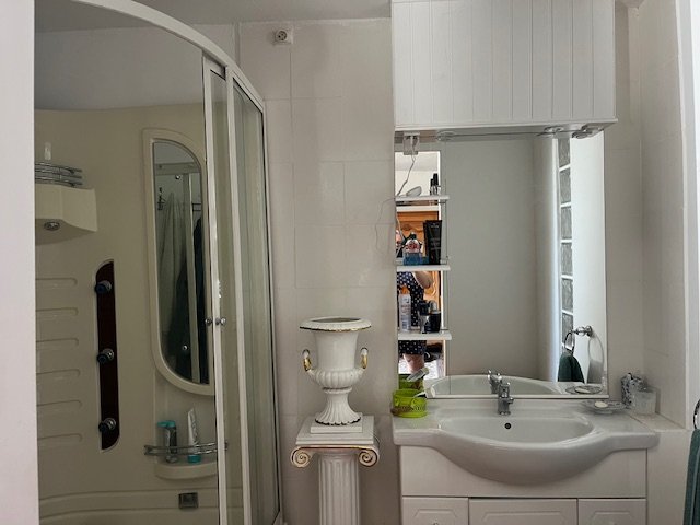 Image No.15-5 Bed Property for sale