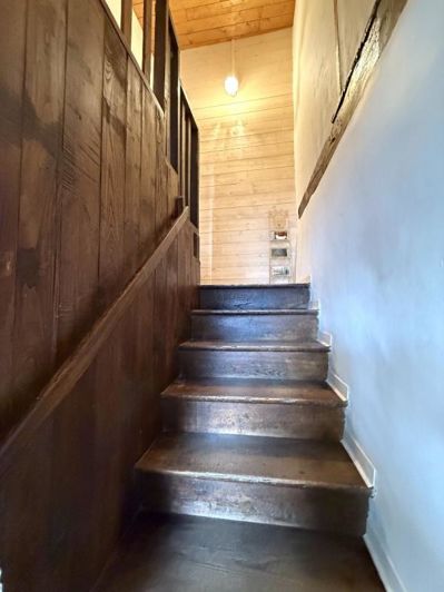 Image No.10-2 Bed House for sale