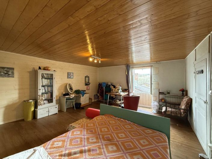 Image No.11-2 Bed House for sale