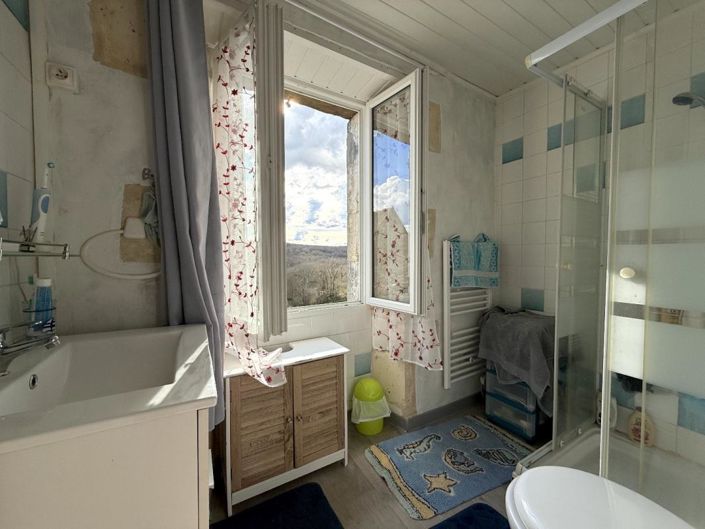 Image No.13-2 Bed House for sale