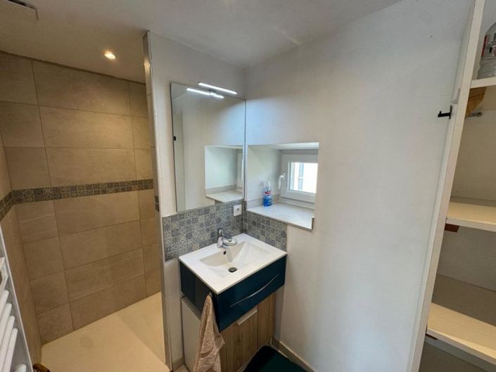 Image No.9-1 Bed Property for sale