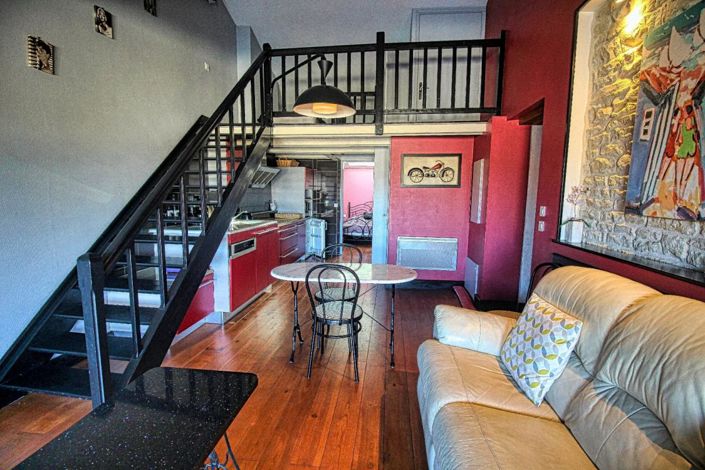 Image No.13-8 Bed Property for sale