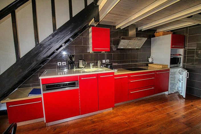 Image No.14-8 Bed Property for sale