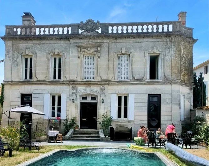 Image No.18-6 Bed House for sale