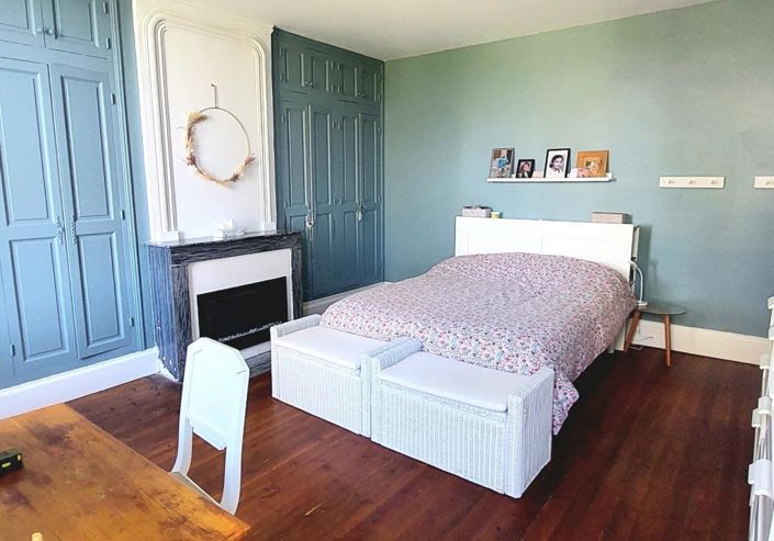 Image No.7-6 Bed House for sale