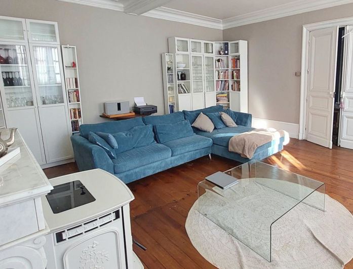 Image No.9-6 Bed House for sale