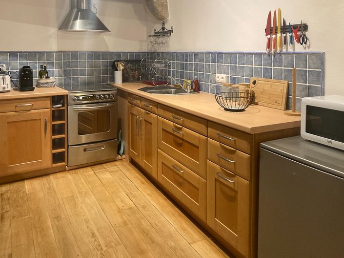 Image No.19-18 Bed Maisonette for sale