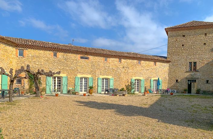 Image No.2-18 Bed Maisonette for sale